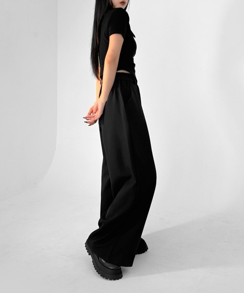 LVEU.(ラブユ.)の「【LVEU.】ベルトショルダー半袖トップス / トップス カットソー Tシャツ 半袖 クロップド ショート コンパクト ベルト グランジ ブラック(Tシャツ/カットソー・レディース・ブラック・FREE)」の6枚目の写真
