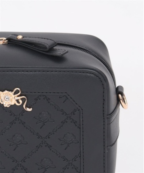 axes femme(アクシーズファム)の「キルト風型押しショルダー(ショルダーバッグ・レディース・パープル/キナリ/ブラック・FREE)」の4枚目の写真