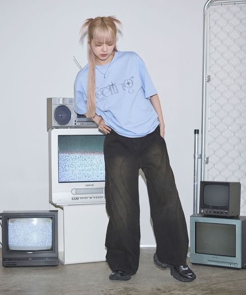 MSG（エムエスジー）の「ヴィンテージ加工オーバーサイズウェーブ切替ワイドストレートバギーデニムパンツ　11.5oz【UNISEX】（デニムパンツ・メンズ・ブラック/ブルー/グレー/ネイビー・L/M/XL/S）」の8枚目の写真