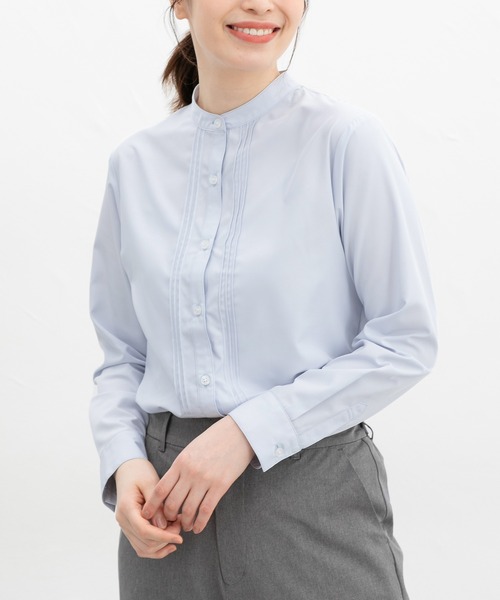 Honeys(ハニーズ)の「【らくらくアイロン】スタンドピンタックシャツ(ビジネスシャツ・レディース・ブラック/グレイッシュブルー/ダークベージュ/ホワイト/サックスブルー/ライトイエロー・S/M/L/LL/3L)」の4枚目の写真