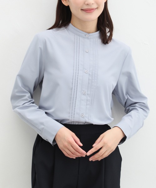 Honeys(ハニーズ)の「【らくらくアイロン】スタンドピンタックシャツ(ビジネスシャツ・レディース・ブラック/グレイッシュブルー/ダークベージュ/ホワイト/サックスブルー/ライトイエロー・S/M/L/LL/3L)」の5枚目の写真