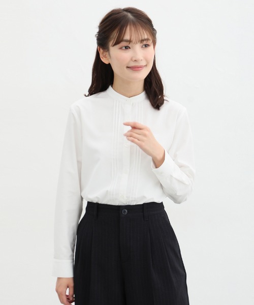 Honeys(ハニーズ)の「【らくらくアイロン】スタンドピンタックシャツ(ビジネスシャツ・レディース・ブラック/グレイッシュブルー/ダークベージュ/ホワイト/サックスブルー/ライトイエロー・S/M/L/LL/3L)」の9枚目の写真