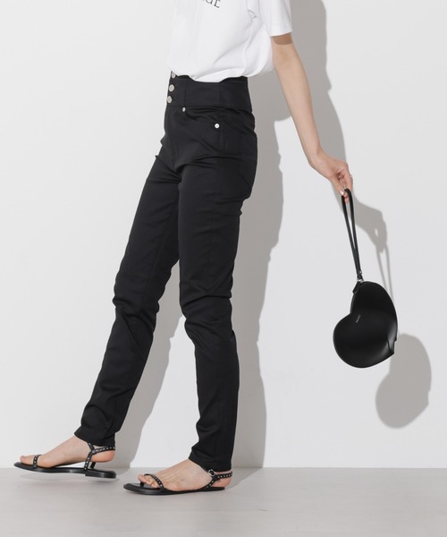 Apo(s)ture(アポスチャー)の「NANCY-002/チノストレッチハイウエストスキニーパンツ(チノパンツ・レディース・ホワイト/ベージュ/モカ/ブラック・XS/S/M/L/XL)」の19枚目の写真