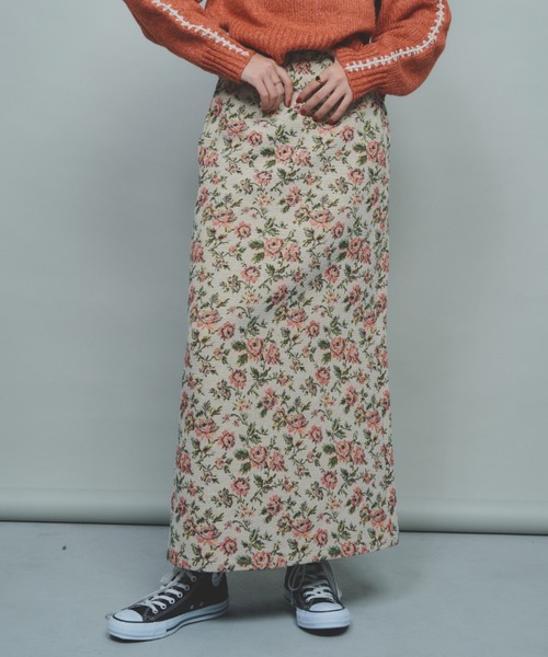 Unitage(ユニテージ)の「アンティーク調ジャガードロングスカート(スカート・レディース・ベージュ/ブラウン・FREE)」の10枚目の写真