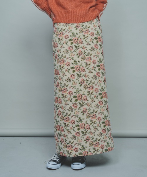 Unitage(ユニテージ)の「アンティーク調ジャガードロングスカート(スカート・レディース・ベージュ/ブラウン・FREE)」の11枚目の写真