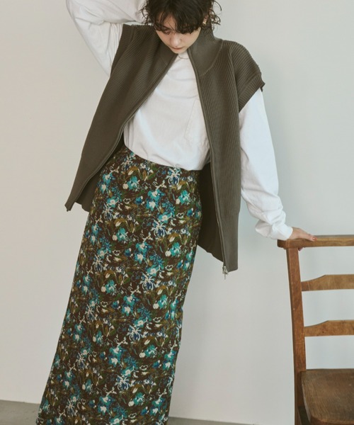 Unitage(ユニテージ)の「アンティーク調ジャガードロングスカート(スカート・レディース・ベージュ/ブラウン・FREE)」の17枚目の写真