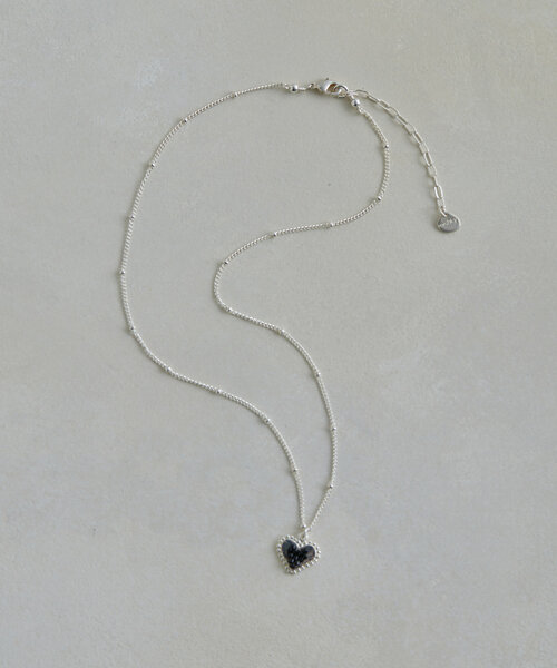 ear PAPILLONNER(イアパピヨネ)の「【mishky(ミシュキー)】ダブルハートネックレス(ネックレス・レディース・ブラック/ミント・FREE)」の3枚目の写真