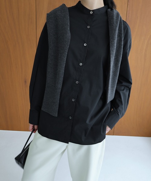 evernavy(エバーネイビー)の「イージーケアバンドカラーシャツブラウス(シャツ/ブラウス・レディース・ホワイト/ブラック/サックスブルー/ライトブルー・M)」の8枚目の写真