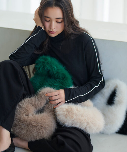 KOBE LETTUCE(コウベレタス)の「チェーンショルダー付きファーバッグ(ハンドバッグ・レディース・ベージュ/ブラウン/オフホワイト/ブラック/グリーン・F)」の5枚目の写真