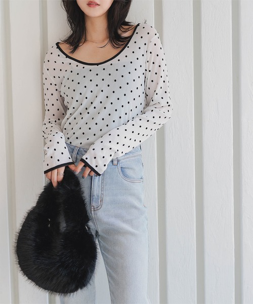 KOBE LETTUCE(コウベレタス)の「チェーンショルダー付きファーバッグ(ハンドバッグ・レディース・ベージュ/ブラウン/オフホワイト/ブラック/グリーン・F)」の6枚目の写真