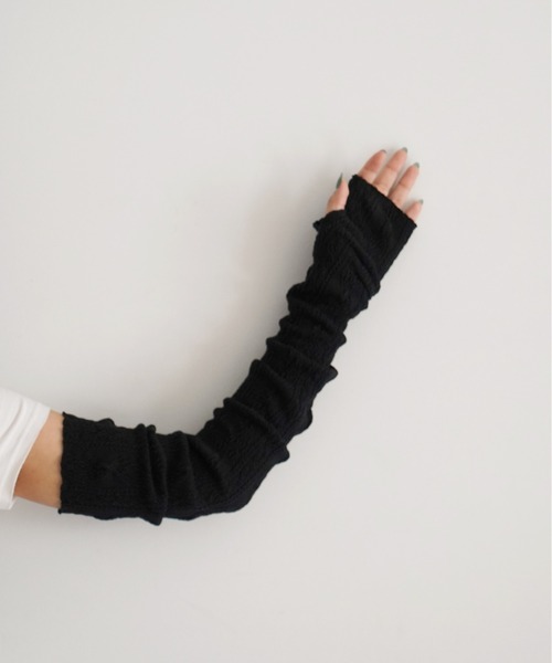 kotohayokozawa(コトハヨコザワ)の「kotohayokozawa todo SHRUNK-KNIT ARM COVER(アームカバー・メンズ・ブラック・FREE)」の6枚目の写真