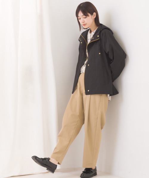 OMNES(オムネス)の「撥水加工高密度ストレッチツイルタックパンツ(その他パンツ・レディース・ベージュ/ブラウン/ブラック・MEDIUM/LARGE)」の20枚目の写真