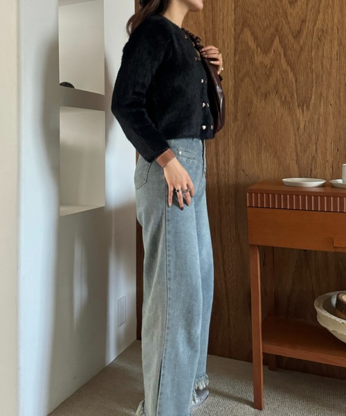 efill(エフィル)の「ゴールド ハート ボタン シャギー ショート ニット カーディガン(カーディガン/ボレロ・レディース・レッド/ホワイト/ブラック・FREE)」の18枚目の写真