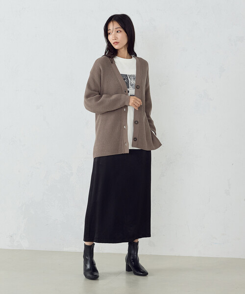 COMME CA ISM（コムサイズム）の「レーヨンポリエステル　ピーチサテン　ナロースカート（スカート・レディース・ブラウン/ブラック・MEDIUM/LARGE）」の3枚目の写真