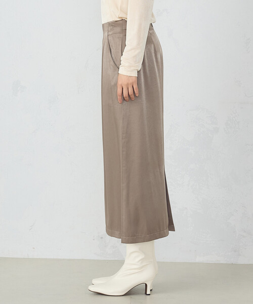 COMME CA ISM（コムサイズム）の「レーヨンポリエステル　ピーチサテン　ナロースカート（スカート・レディース・ブラウン/ブラック・MEDIUM/LARGE）」の13枚目の写真