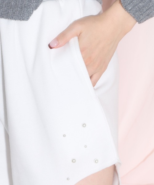 tocco closet（トッコ　クローゼット）の「【ZOZO限定】パール×サイドダメージ裏起毛スウェットパンツ（スウェットパンツ・レディース・ブラック/オフホワイト/グレー・M）」の11枚目の写真