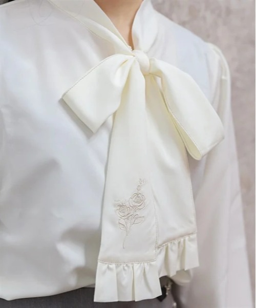 axes femme（アクシーズファム）の「蝶×バラ刺繍ボウタイブラウス（シャツ/ブラウス・レディース・ブラウン/ホワイト/ワイン・FREE）」の9枚目の写真