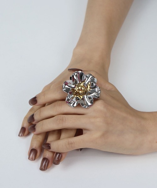 CEMONEMO（セモネモ）の「メタル フラワー リング（リング・レディース・シルバー/ゴールド・FREE）」の13枚目の写真