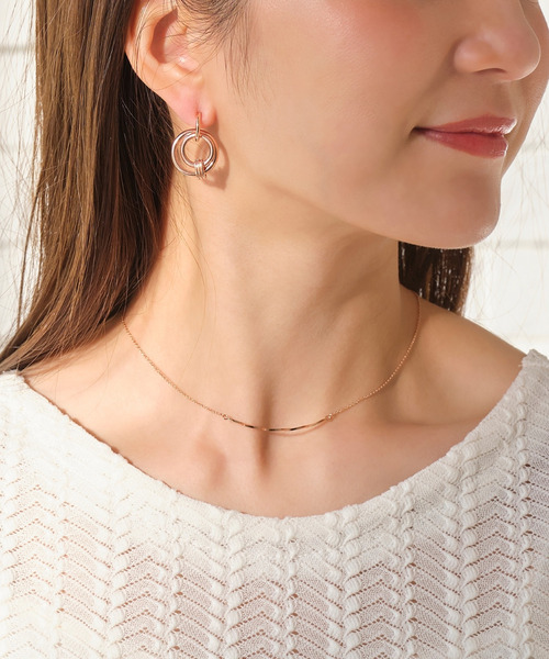 Phoebe（フィービィー）の「ツイストラインネックレス　ローズゴールド/全長:40cm+アジャスター5cm（ネックレス・レディース・ピンクゴールド・FREE）」の2枚目の写真