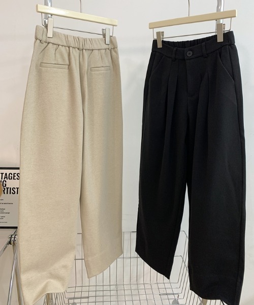 Mela(メラ)の「リラックスタックパンツ(スウェットパンツ・レディース・ブラック/ベージュ・S/M)」の14枚目の写真