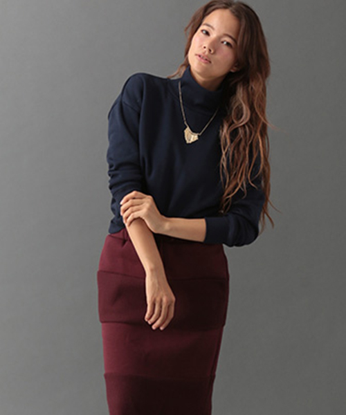 SEVENDAYS=SUNDAY（セブンデイズサンデイ）の「リブ切替裏毛起毛　タートルネックプルオーバー（Tシャツ/カットソー・レディース・ネイビー/カーキ/オフホワイト/杢グレー・MEDIUM/LARGE）」の4枚目の写真