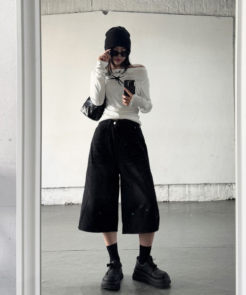 lilful(リルフル)の「ウォッシュ加工 バギーハーフデニムパンツ(デニムパンツ・レディース・ブラック/ブルー/ブルー系その他・M/L/S)」の5枚目の写真