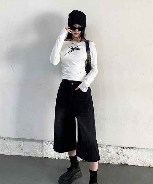 lilful(リルフル)の「ウォッシュ加工 バギーハーフデニムパンツ(デニムパンツ・レディース・ブラック/ブルー/ブルー系その他・M/L/S)」の11枚目の写真