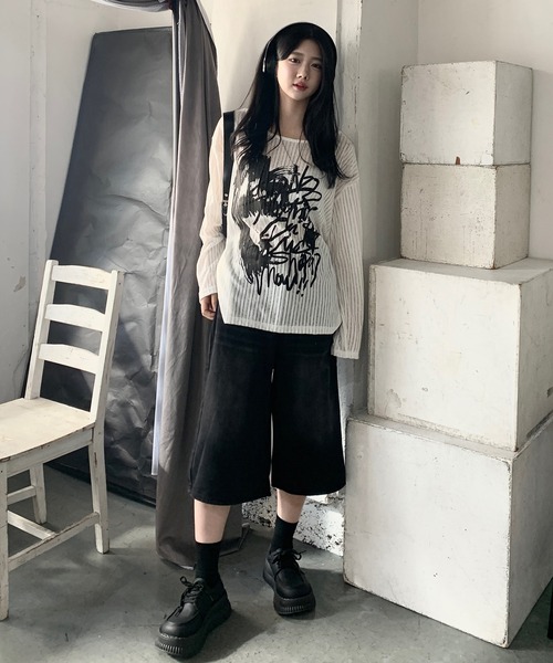 lilful(リルフル)の「ウォッシュ加工 バギーハーフデニムパンツ(デニムパンツ・レディース・ブラック/ブルー/ブルー系その他・M/L/S)」の13枚目の写真