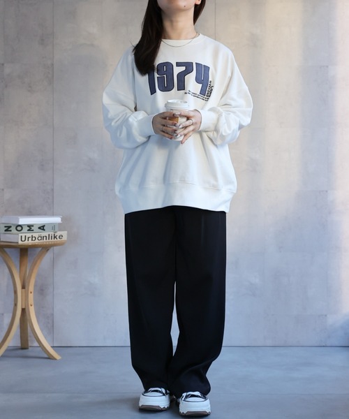 ap retro（アプレトロ）の「【選べる】BIGロゴスウェット / トレーナー　ナンバリングデザイン・ロゴ刺繍（スウェット・レディース・オフホワイト/アイボリー/スミクロ/グレー/オートミール/ブルー/ブラック・FREE）」の11枚目の写真