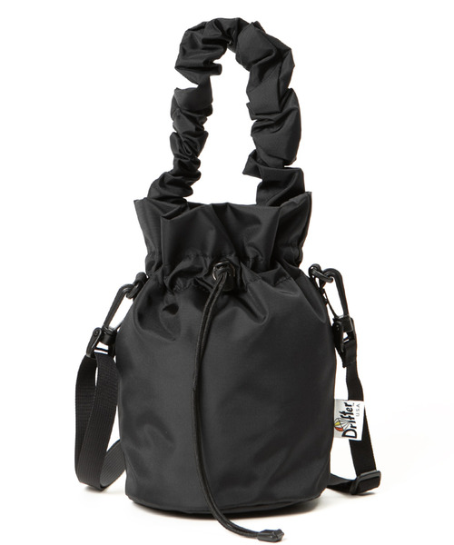 Drifter（ドリフター）の「GATHER HANDLE POUCH／ギャザーハンドルポーチ（ショルダーバッグ・レディース・ブラック/ピンク/ブルー/ケリーグリーン/ブラウン/ピーコックグリーン系・FREE）」の2枚目の写真