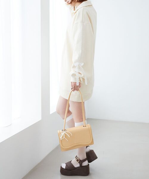 MAJESTIC LEGON（マジェスティックレゴン）の「レースリボンZIP裏起毛スウェット（スウェット・レディース・チャコールグレー/アイボリー/グレー・MEDIUM）」の4枚目の写真