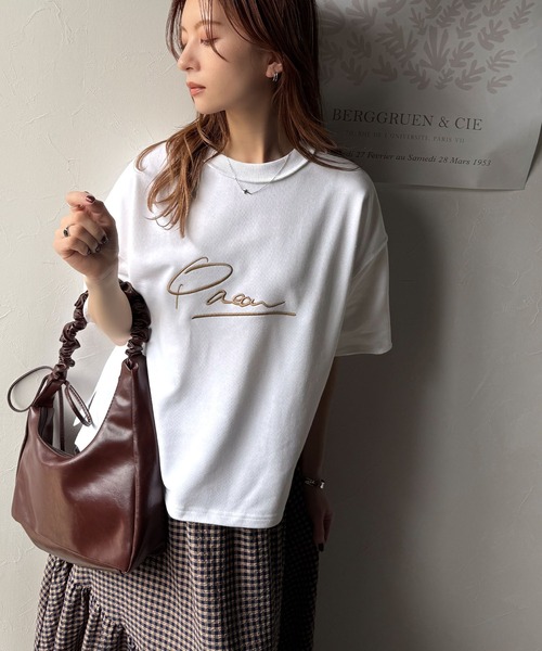 Java(ジャバ)の「《JaVaジャバコラボ》大胆ロゴで魅せる。前後2way裏毛胸元PAEANロゴ半袖Tシャツ(Tシャツ/カットソー・レディース・アイボリー/グレイッシュベージュ/ホワイト/オートミール/ネイビー/チャコール・MEDIUM/LARGE/X-LARGE/SMALL)」の20枚目の写真