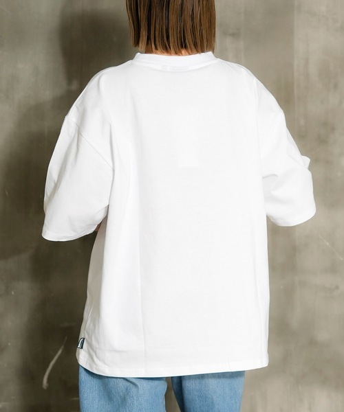 THRASHER(スラッシャー)の「HOMETOWN emb S/S T-SHIRTS/スラッシャーワンポイントマグロゴ半袖TシャツMAGLOGO(Tシャツ/カットソー・メンズ・ベージュ/ホワイト/ブラック/グリーン・LARGE/MEDIUM/X-LARGE)」の11枚目の写真