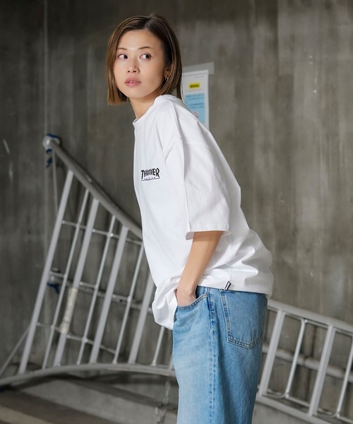 THRASHER(スラッシャー)の「HOMETOWN emb S/S T-SHIRTS/スラッシャーワンポイントマグロゴ半袖TシャツMAGLOGO(Tシャツ/カットソー・メンズ・ベージュ/ホワイト/ブラック/グリーン・LARGE/MEDIUM/X-LARGE)」の10枚目の写真