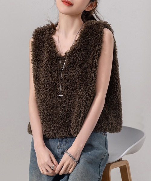 raterate　美品formo フォルモ　チェックベスト　ジレ ショート丈/裏地付き/Vネックで小顔魅せ】モコモコプードルファー