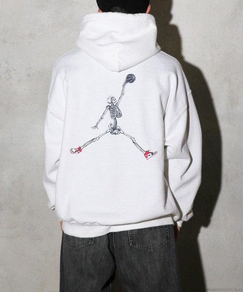 THRIFTY LOOK(スリフティールック)の「THRIFTY LOOK / スリフティールック JUMP SKULL PULL HOODIE ジャンプスカル プルオーバーパーカー(パーカー・メンズ・ライトグレー/レッド/ホワイト/ブラック・LARGE/X-LARGE/SMALL/MEDIUM)」の2枚目の写真