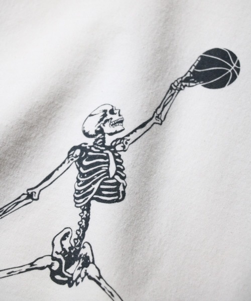 THRIFTY LOOK(スリフティールック)の「THRIFTY LOOK / スリフティールック JUMP SKULL PULL HOODIE ジャンプスカル プルオーバーパーカー(パーカー・メンズ・ライトグレー/レッド/ホワイト/ブラック・LARGE/X-LARGE/SMALL/MEDIUM)」の12枚目の写真