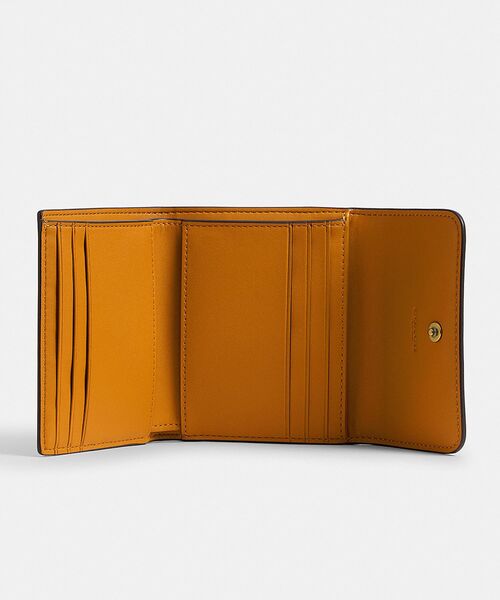 COACH（コーチ）の「ミラ スモール フラップ ウォレット