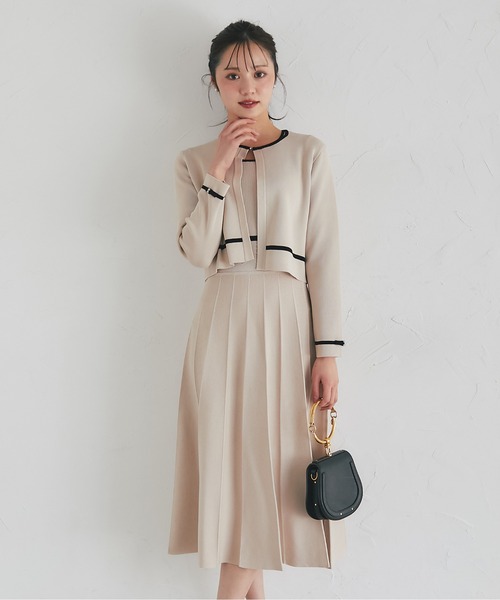 tocco closet（トッコ　クローゼット）の「プチリボン＆ビジュー付き配色ニットカーディガン（カーディガン/ボレロ・レディース・ベージュ/ブラック/オフホワイト・M）」の5枚目の写真