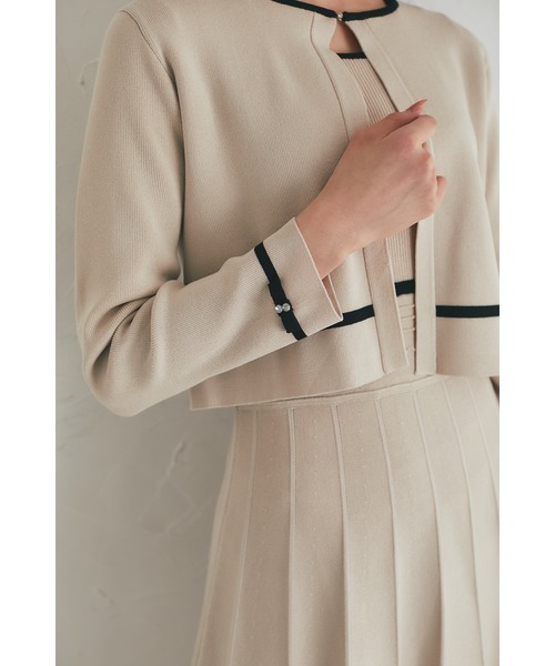 tocco closet（トッコ　クローゼット）の「プチリボン＆ビジュー付き配色ニットカーディガン（カーディガン/ボレロ・レディース・ベージュ/ブラック/オフホワイト・M）」の8枚目の写真