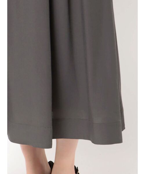 LAGUNAMOON(ラグナムーン)の「アシメカラーネックワンピース(ワンピース・レディース・チャコールグレー/アイボリー/グリーン・MEDIUM/SMALL)」の15枚目の写真