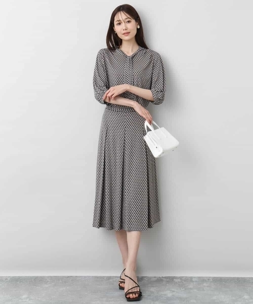 エムケー ミッシェルクラン MK MICHEL  幾何柄ボウタイジャージーカットソー/洗える （グレー） エムケー ミッシェルクラン MK MICHEL KLEIN 幾何柄ボウタイ