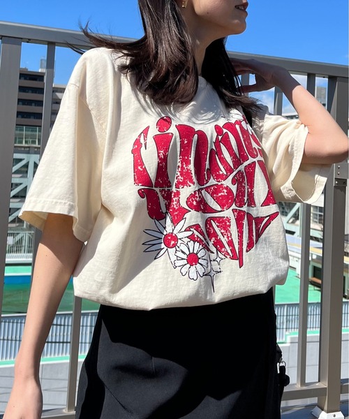 MODISH GAZE(モディシュガゼ)の「【MODISH GAZE】ハート ピグメントTシャツ(Tシャツ/カットソー・レディース・ネイビー/アイボリー・FREE)」の17枚目の写真