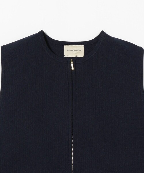 ユナイテッドアローズ　アストラット ベスト 定価27500円 新品未使用品 UNITED ARROWS（ユナイテッドアローズ）の「ダブル テーラード