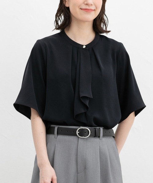 Honeys(ハニーズ)の「5分袖ボウタイブラウス(シャツ/ブラウス・レディース・ネイビー系/イエロー系その他/ネイビー/ホワイト系その他/ピンク/ホワイト/ベージュ系その他・3L/L/LL/M/S)」の4枚目の写真