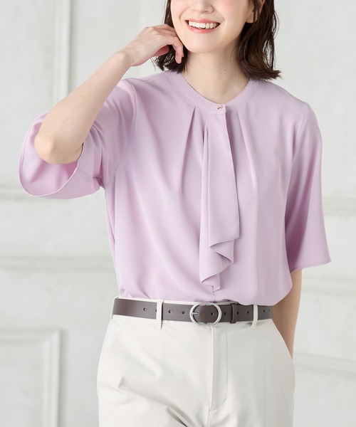 Honeys(ハニーズ)の「5分袖ボウタイブラウス(シャツ/ブラウス・レディース・ネイビー系/イエロー系その他/ネイビー/ホワイト系その他/ピンク/ホワイト/ベージュ系その他・3L/L/LL/M/S)」の7枚目の写真