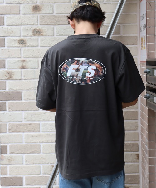 FLIP THE SCRIPT（フリップザスクリプト）の「FTS PAINTING SS TEE（Tシャツ/カットソー・メンズ・ホワイト/レッド/チャコールグレー・M/L/XL）」の3枚目の写真