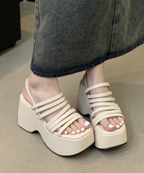 Miniministore(ミニミニストア)の「厚底サンダル ストラップサンダル 美脚夏(サンダル・レディース・シルバー/アイボリー/ブラック・24.0cm/23.0cm/23.5cm/22.5cm/25.0cm/24.5cm)」の2枚目の写真
