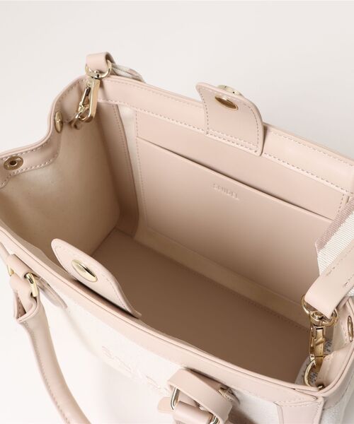 SNIDEL（スナイデル）の「キャンバスロゴバッグ（ショルダーバッグ・レディース・ブラック/ライトベージュ/キャメル・FREE）」の7枚目の写真