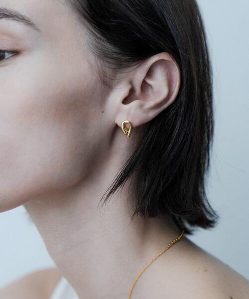 SMELLY(スメリー)の「SMELLY so’ asymmetric solid pierce(ピアス(両耳用)・レディース・ゴールド・-)」の1枚目の写真
